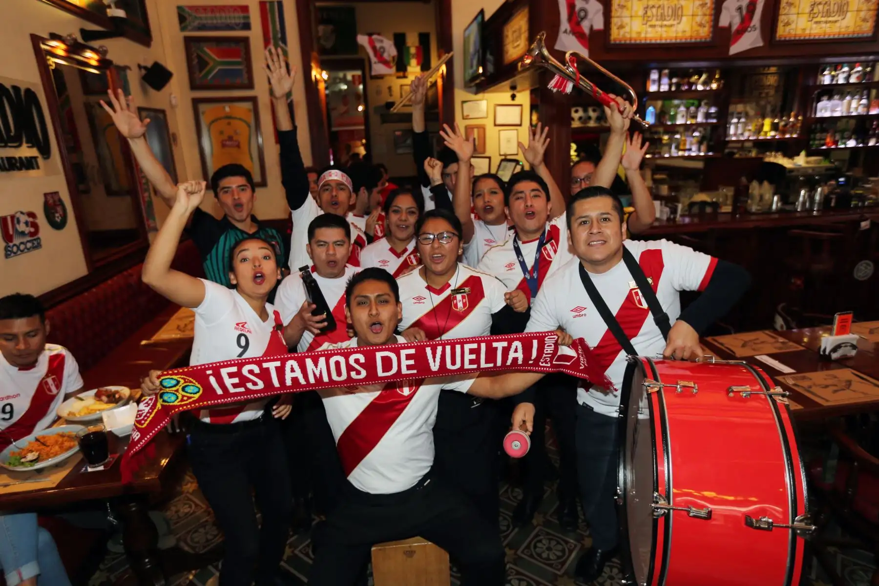 Hinchas de la selección peruana . Foto: ANDINA/Norman Córdova