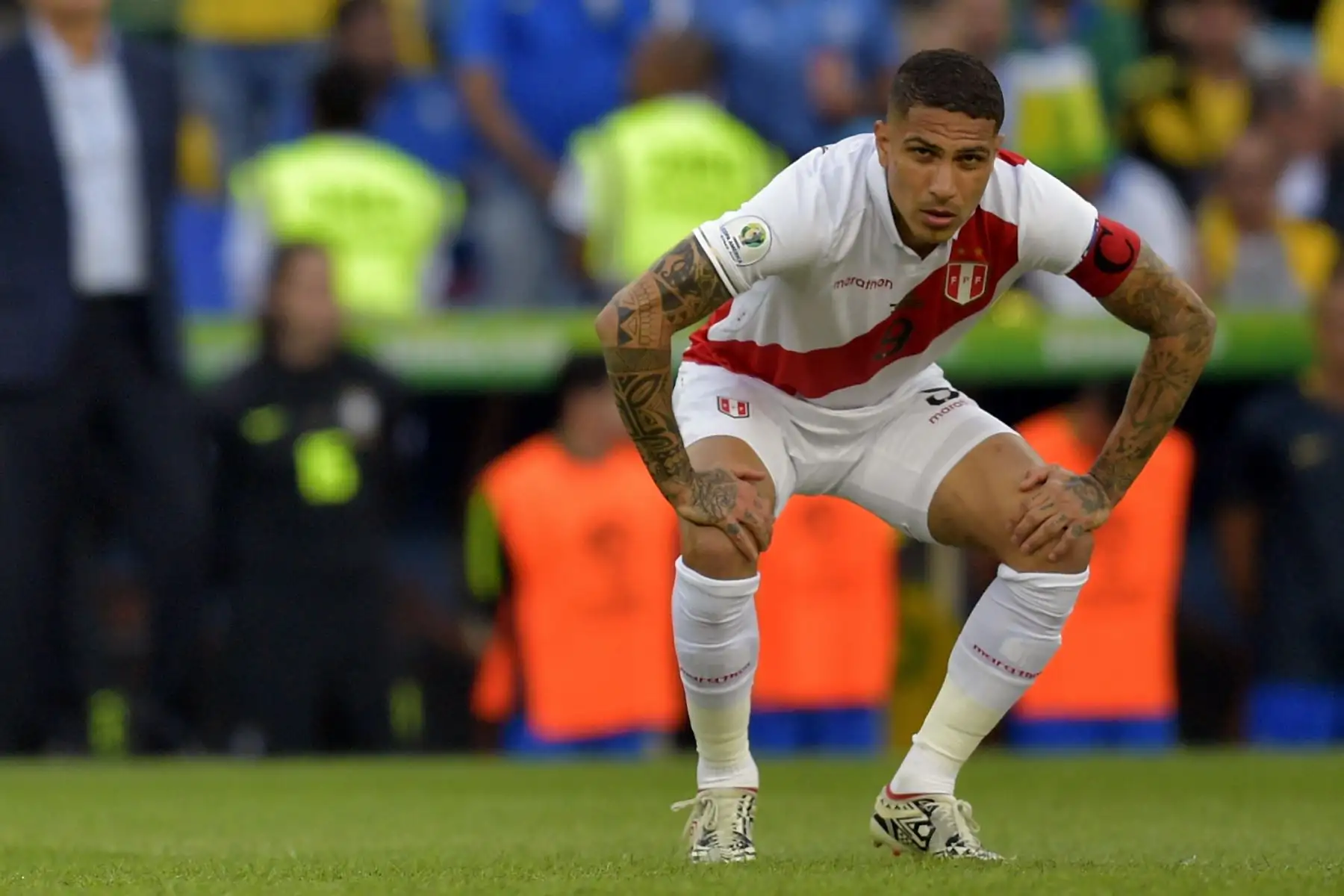 Paolo Guerrero, de Perú, hace gestos durante el partido de la final del torneo de fútbol de la Copa América en el Estadio Maracaná de Río de Janeiro, Brasil.
Foto: AFP
