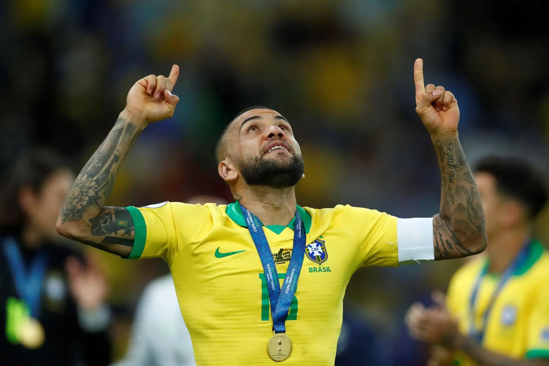 Danie Alves de Brasil celebra al ganar la Copa América de Fútbol 2019, en el Estadio Maracanã de Río de Janeiro, Brasil.
Foto: AFP