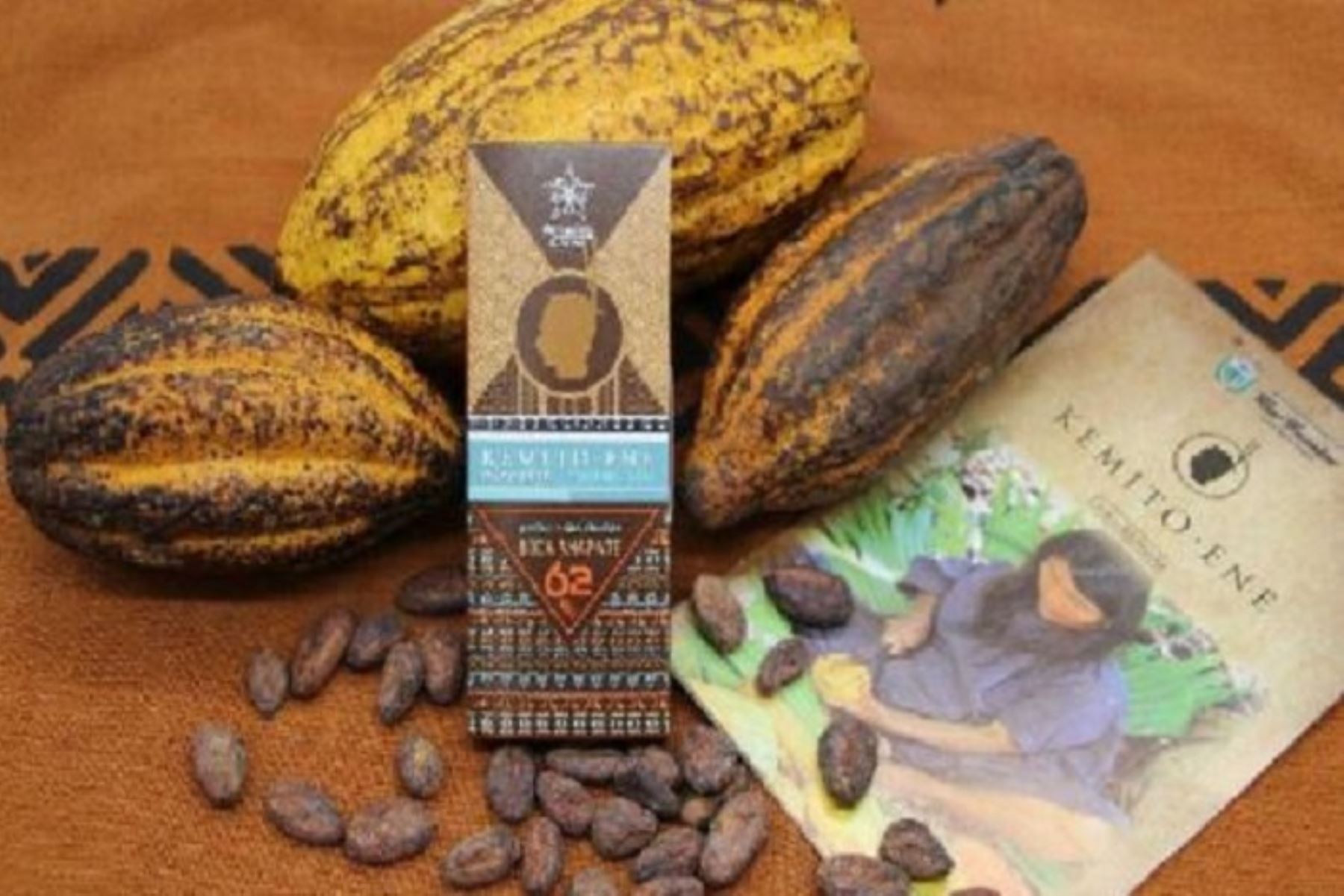 Más de 200 marcas de productos que tienen como insumo básico al cacao peruano se exhibirán en el X Salón del Cacao y Chocolate, que se inaugura este jueves 11 de julio en el Centro de Exposiciones Jockey, en el distrito de Surco, teniendo como país invitado a Estados Unidos y proyectándose superar los 20,000 visitantes.