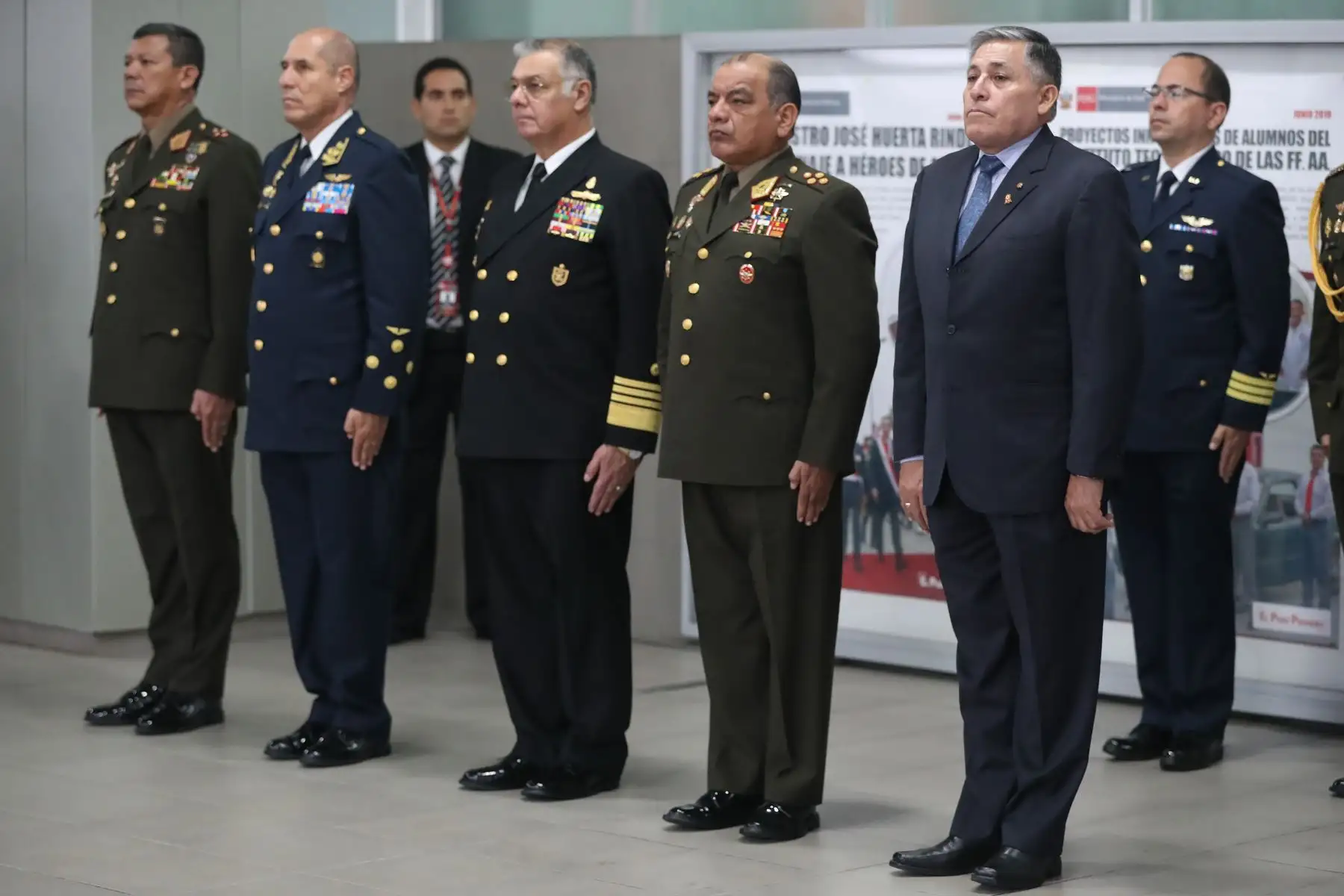 Ministro de Defensa, Jorge Moscoso Flores continuará el compromiso de pacificar el VRAEM al 2021.
Foto: MINDEF