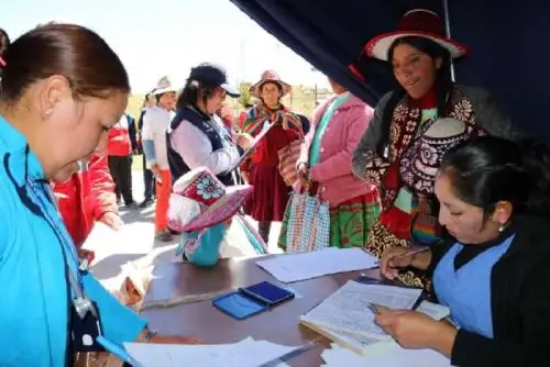Desde hoy hasta el viernes 12 de julio la III Caravana Multisectorial de Protección a la Familia Rural del Ministerio de Desarrollo e Inclusión Social (Midis) brindará más de 3,000 atenciones sociales de calidad a comunidades que viven en pobreza y extrema pobreza en 3 distritos de Caylloma, provincia de Arequipa.