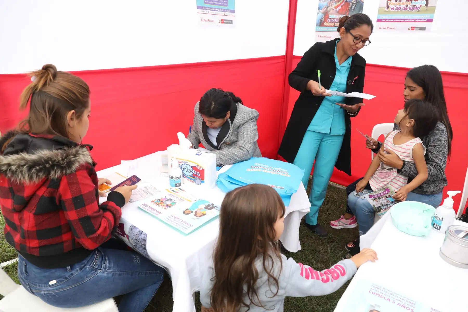 Ministra de Salud Zulema Tomás inauguró el Centro Materno Infantil (CMI) Santa Anita y anuncio la nueva infraestructura, equipamiento y amplió el servicio de 227 centros y puestos de salud en Lima Metropolitana con una inversión de casi 28 millones de soles.Foto.ANDINA/MINSA