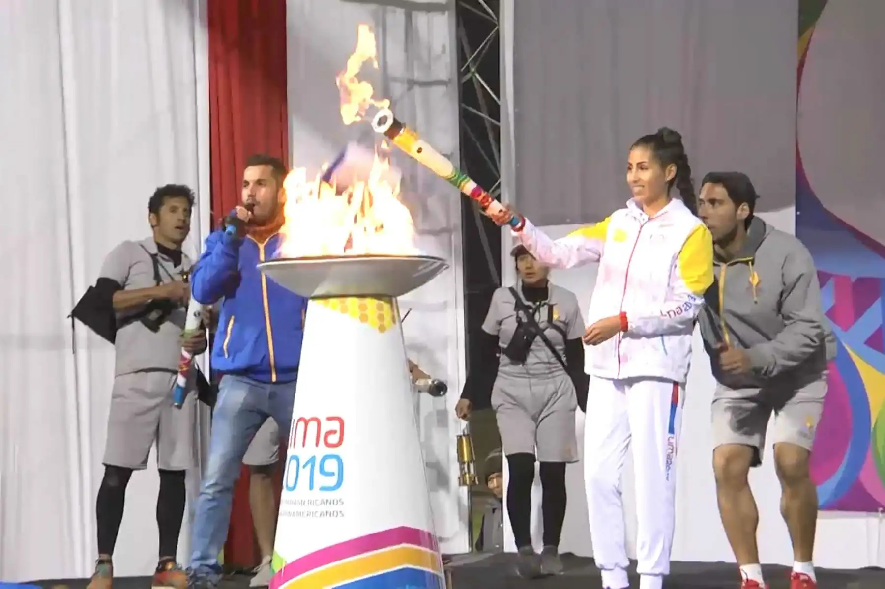 Antorcha Panamericana de Lima 2019 fue recibida por miles de personas en la ciudad de Huancayo. Foto: Pedro Tinoco