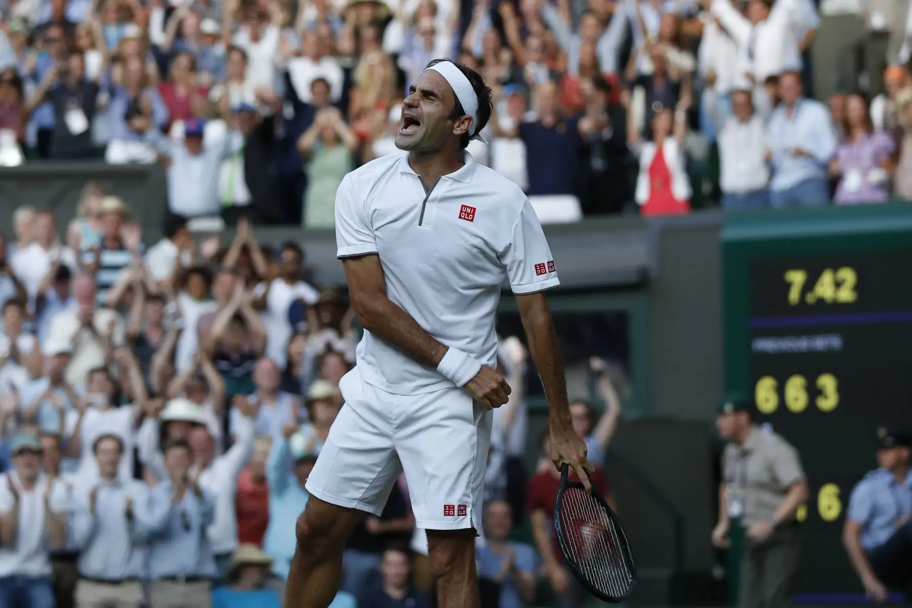El suizo Roger Federer jugará la final de Wimbledon ante el serbio Novak Djokovic, luego de derrotar al español Rafael Nadal por 7-6 (3), 1-6, 6-3 y 6-4. Foto: AFP