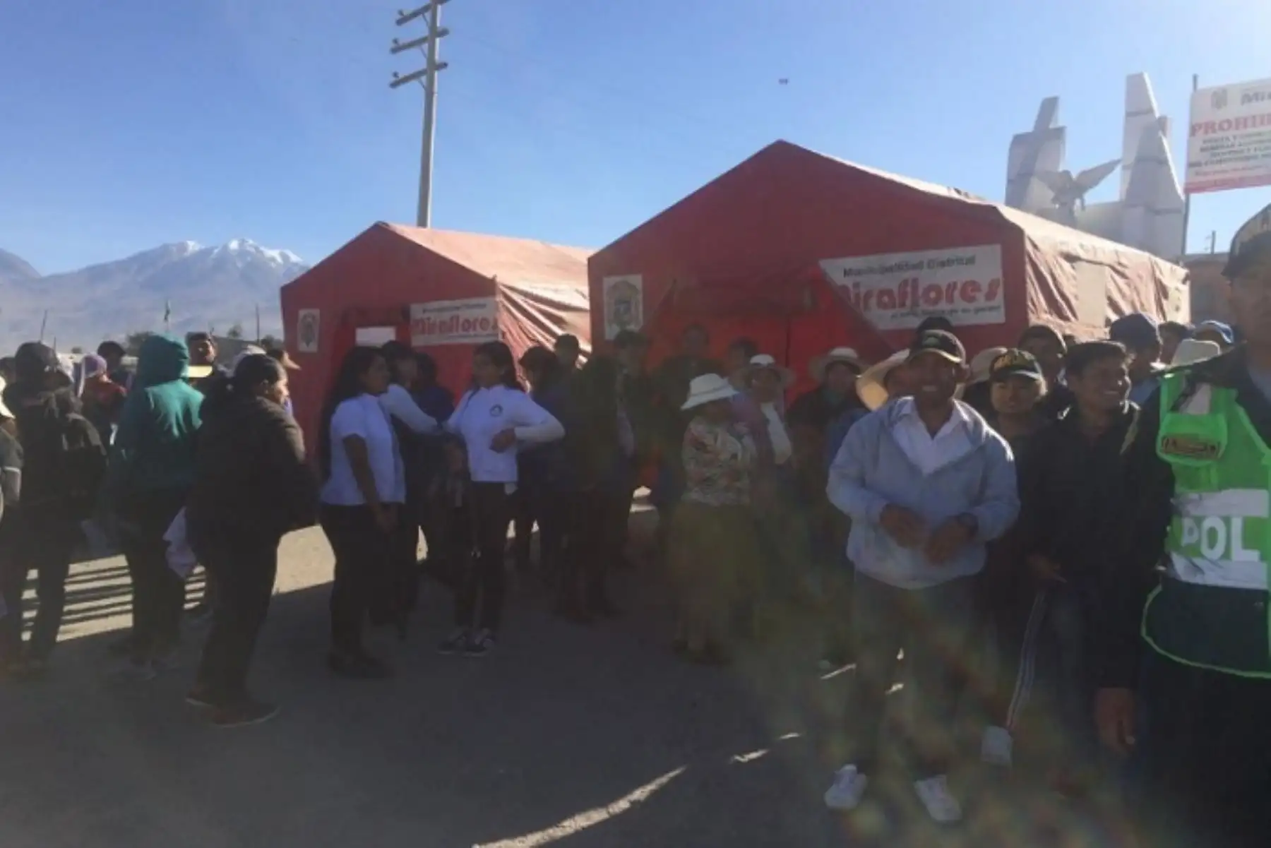 Más de 800 pobladores de cuatro distritos de Arequipa participaron hoy en el simulacro de evacuación por erupción del volcán Misti, organizado por el Centro de Operaciones de Emergencia Regional (COER).