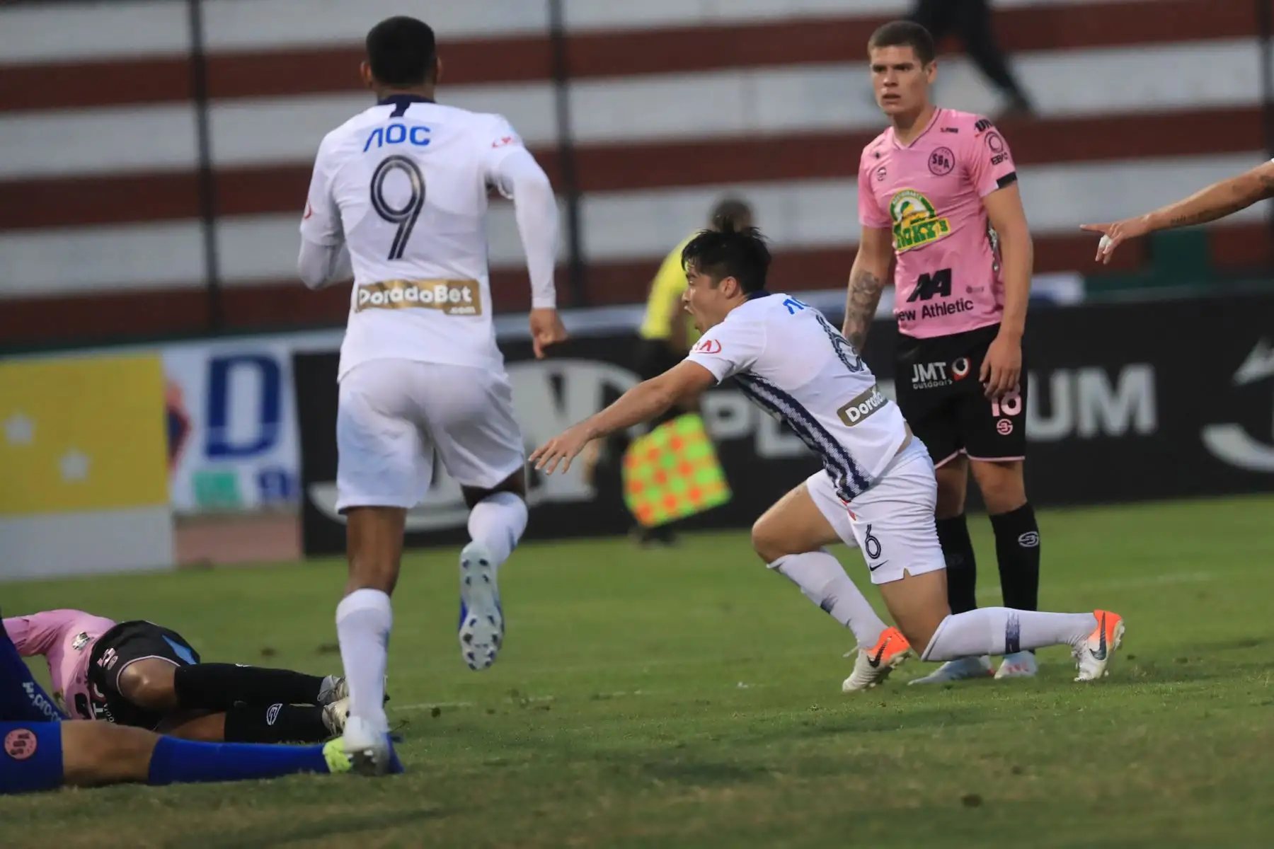 Alianza Lima derrotó al Sport Boys por dos tantos a uno en el Callao.

Foto: ANDINA/Juan Carlos Guzmán Negrini.