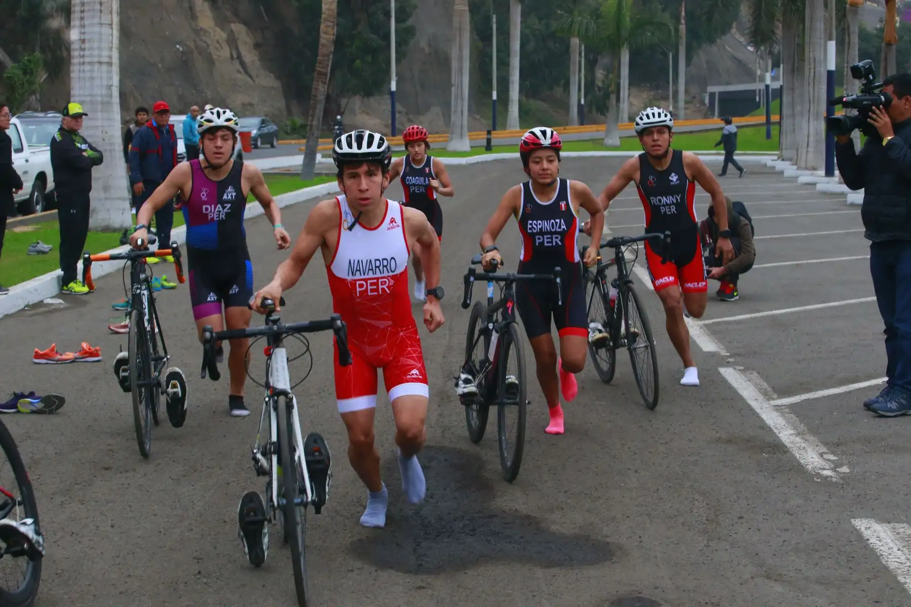 El equipo peruano de Triatlón recibió uniforme oficial y quedaron listos para los Panamericanos Lima 2019. Foto: ANDINA/Panamericanos Lima  2019