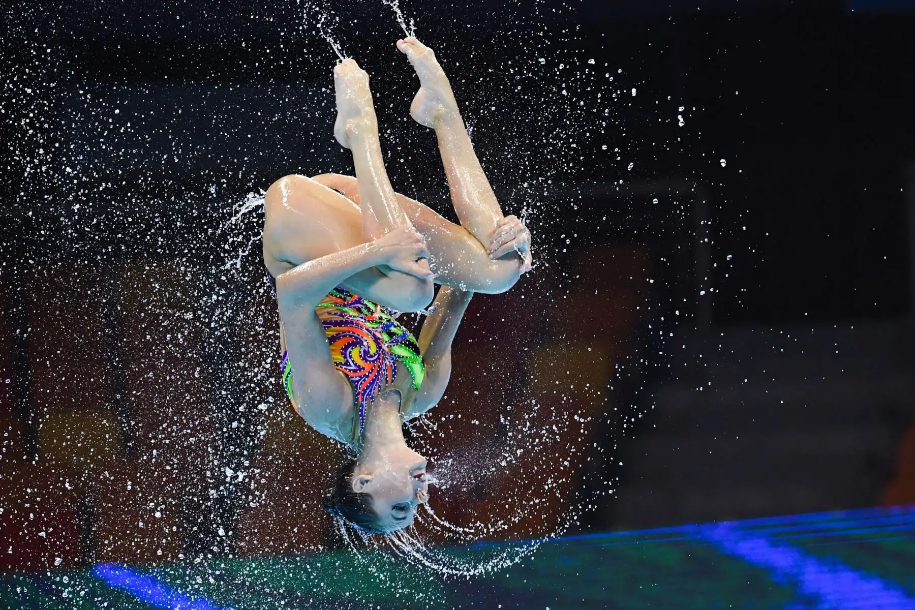 El equipo de Hungría compite en la final de natación artística de rutina en el Campeonato Mundial 2019. Foto: AFP