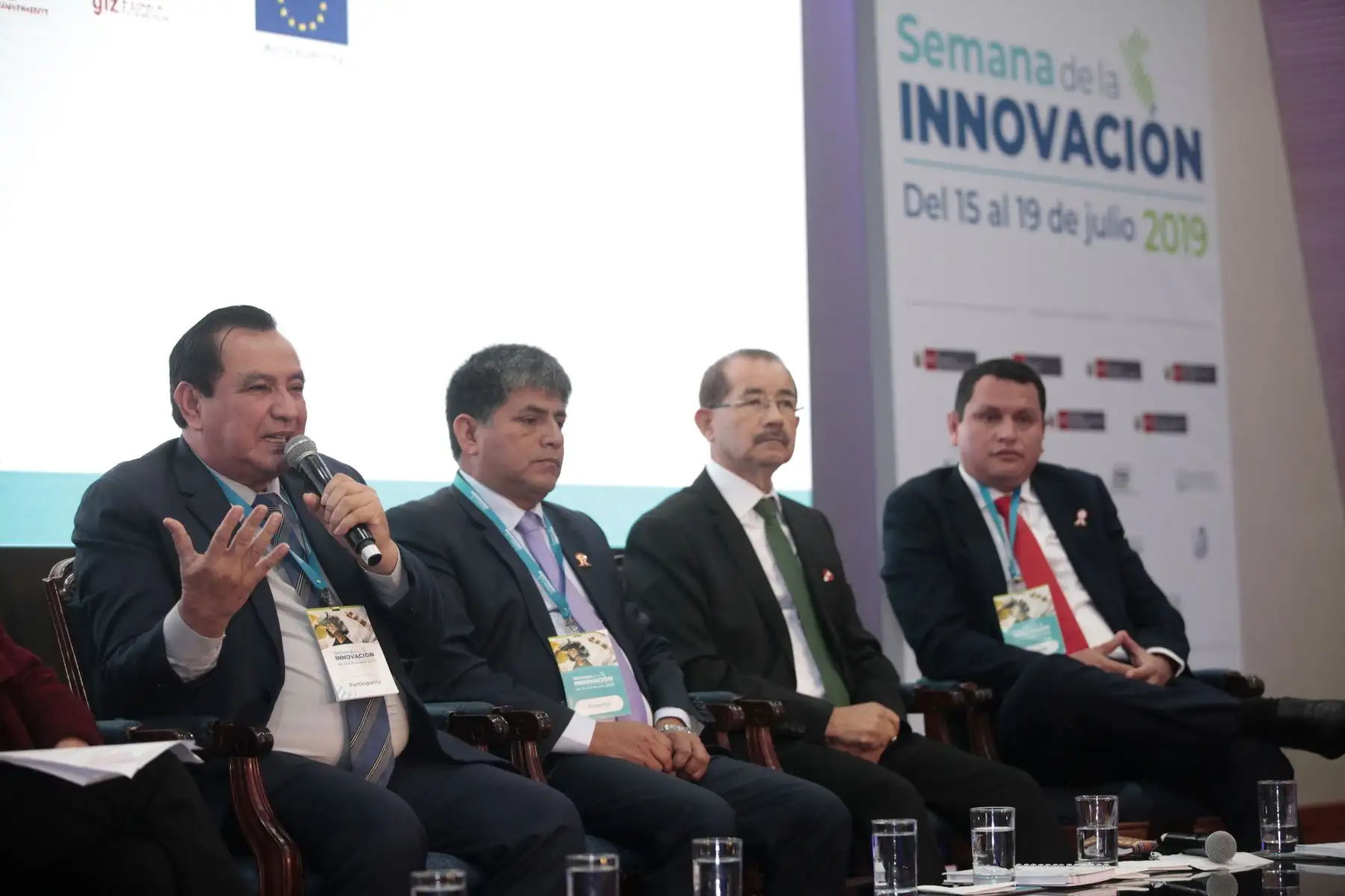Carlos Alberto Rua Carbajal, gobernador regional de Ayacucho.
Pedro Bogarin Vargas, gobernador regional de San Martín.
Servando garcía Correa, gobernador regional de Piura.
Francisco Antonio Pezo Torres, gobernador regional de Ucayali
Semana de la innovación tecnológica. Evento organizado por Concytec.
Foto: ANDINA/Miguel Mejía