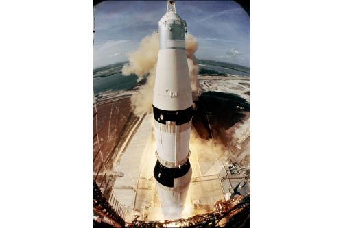 Fotografía tomada el 16 de julio de 1969 en el Centro Espacial Kennedy del lanzamiento del módulo lunar Apollo XI. Foto: AFP