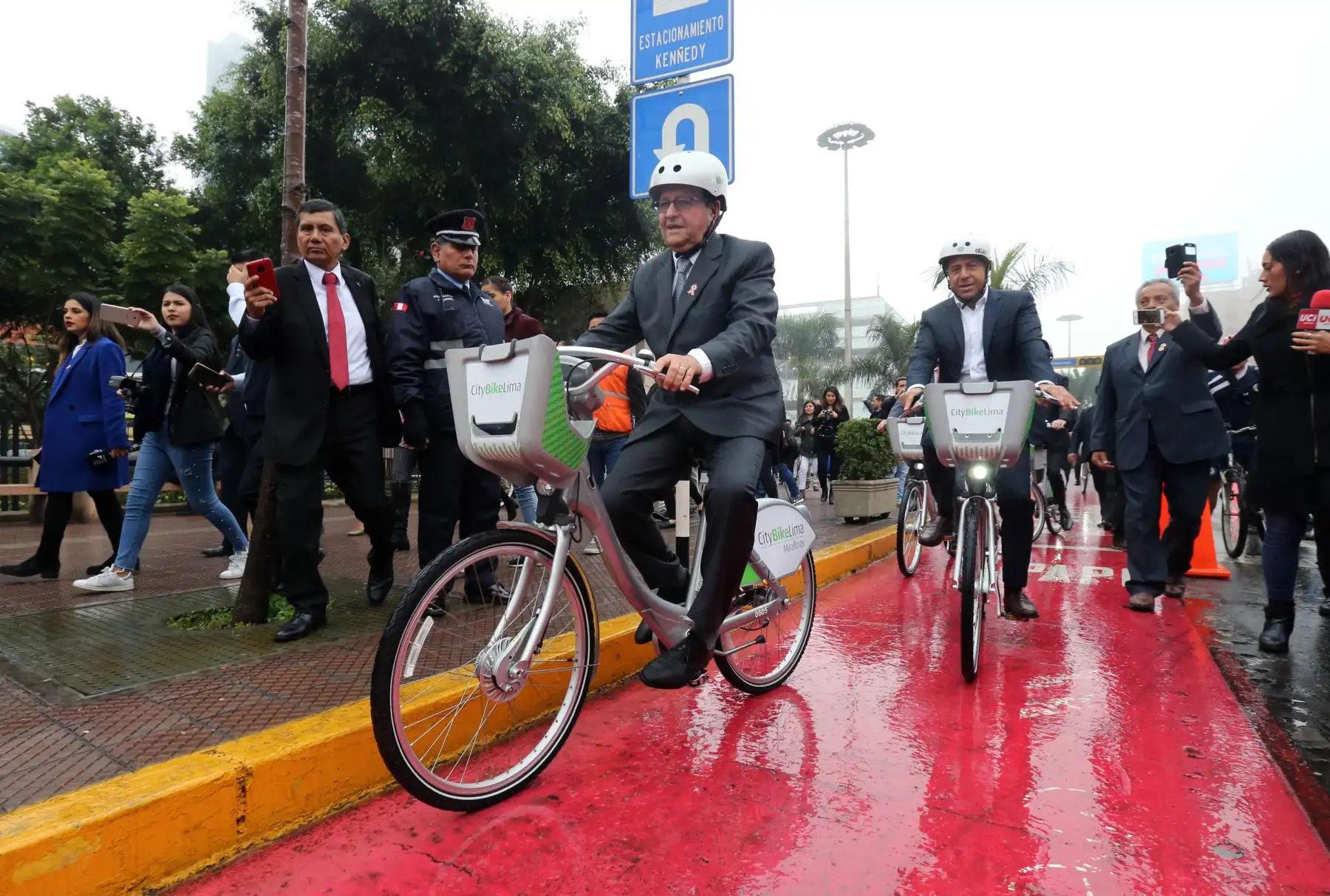 Ceremonia de inauguración del primer servicio público de bicicletas en el Perú, CityBike Lima .Foto: ANDINA/Norman Córdova