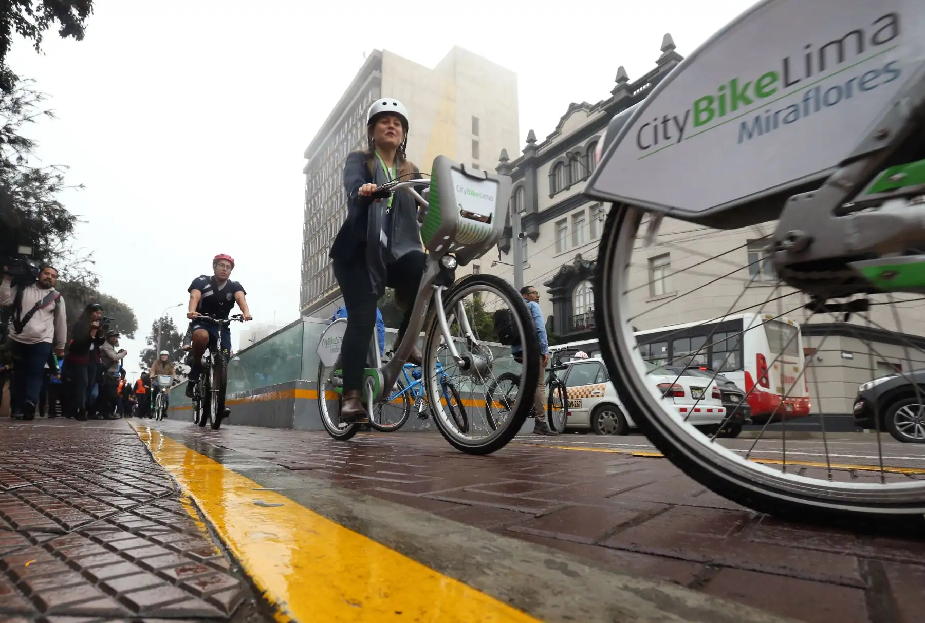 Ceremonia de inauguración del primer servicio público de bicicletas en el Perú, CityBike Lima .Foto: ANDINA/Norman Córdova