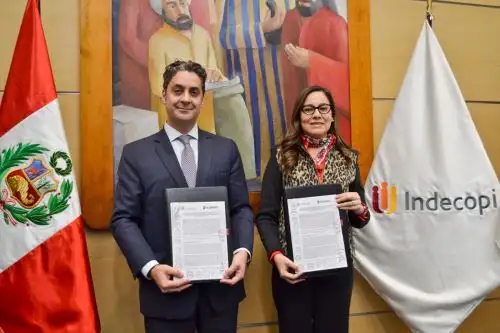 Titulares de Indecopi y Sunat firman convenio de cooperación. Foto: Cortesía.