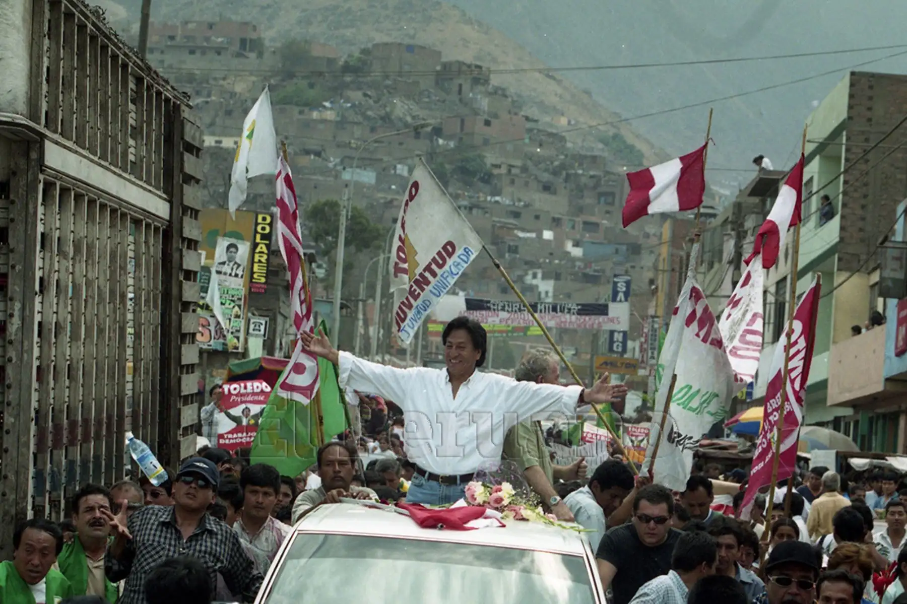 Lima - 21 enero 2001 / Alejandro Toledo, candidato presidencial por Perú Posible, durante la campaña electoral del 2001. 
Foto: Archivo Histórico de EL PERUANO