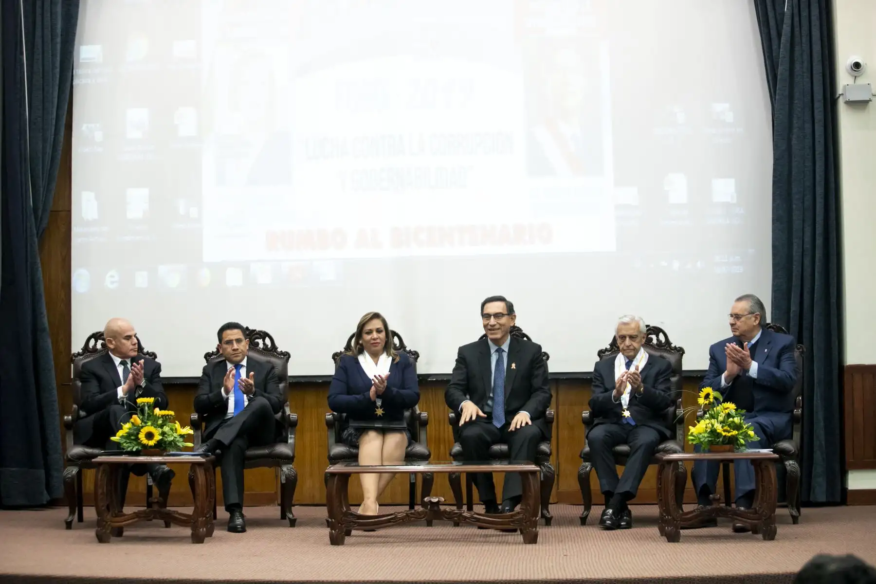 Jefe de Estado, Martín Vizcarra asiste al Foro “Lucha Contra la Corrupción y Gobernabilidad rumbo al Bicentenario”.
Foto. Prensa Presidencia
