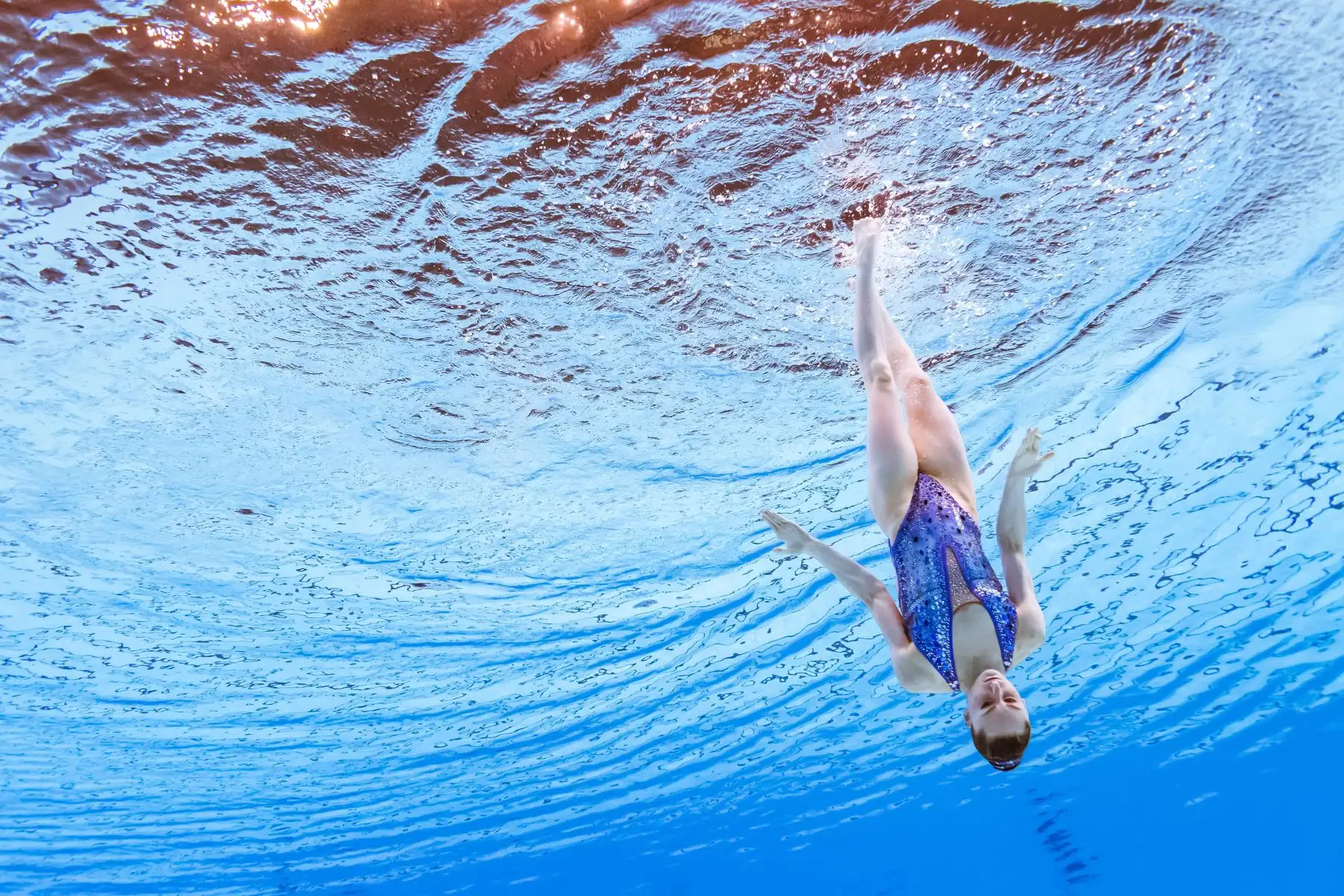 Eve Plainex de Francia compite en el evento de natación artística durante el campeonato mundial 2019 en Corea del Sur. Foto: AFP