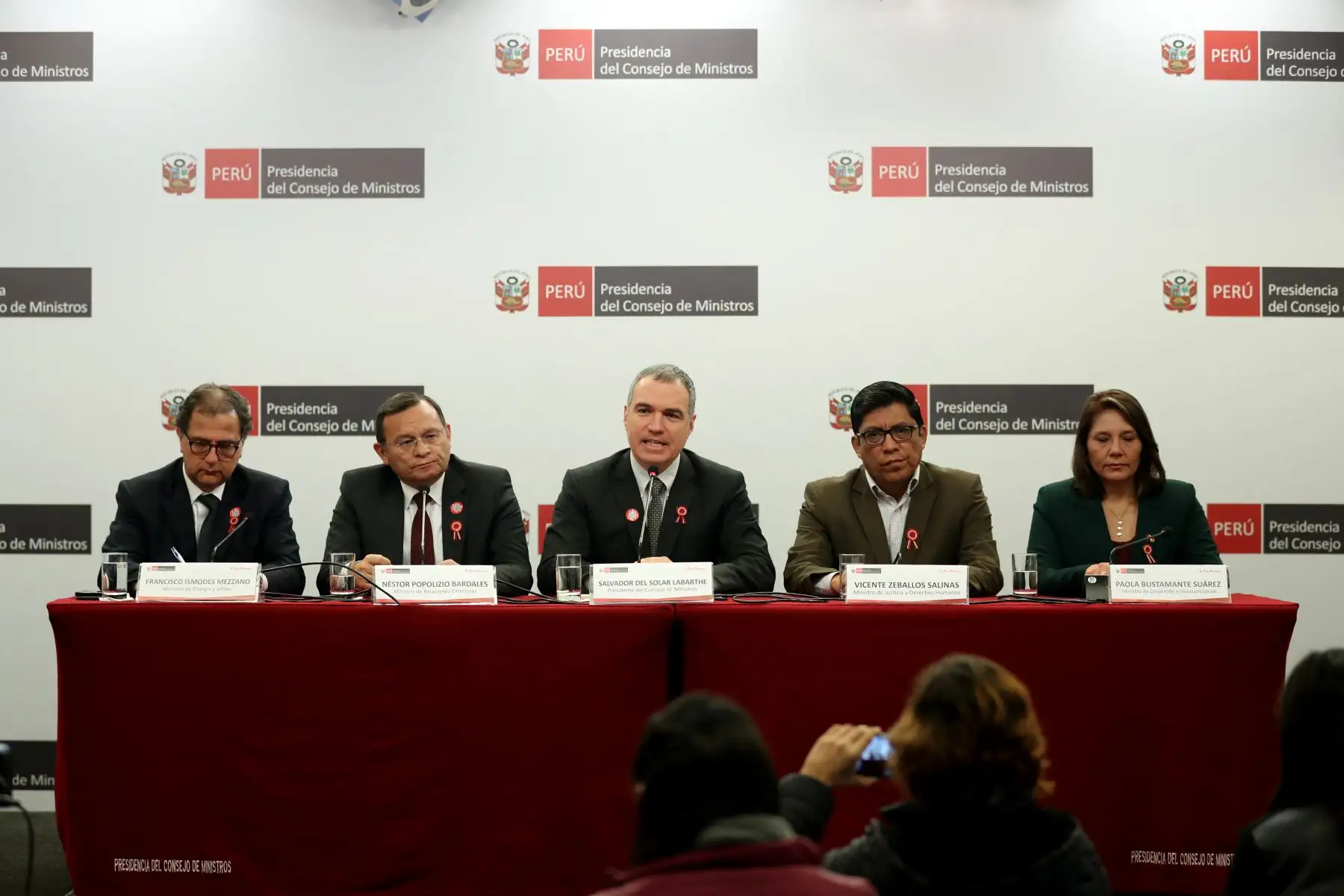 Primer ministro, Salvador del Solar brinda conferencia de prensa para abordar temas de la coyuntura nacional luego de la reunión del Consejo de Ministros.
Foto: ANDINA/Prensa Presidencia