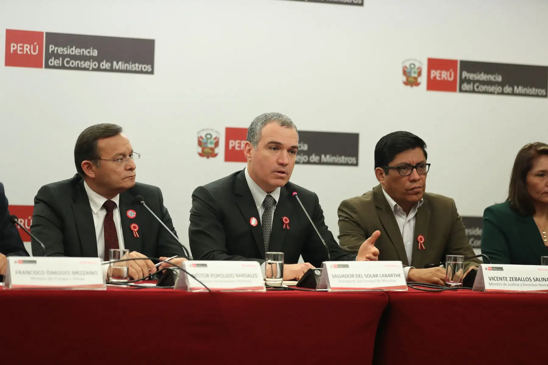 Primer ministro, Salvador del Solar brinda conferencia de prensa para abordar temas de la coyuntura nacional luego de la reunión del Consejo de Ministros.
Foto: ANDINA/Prensa Presidencia