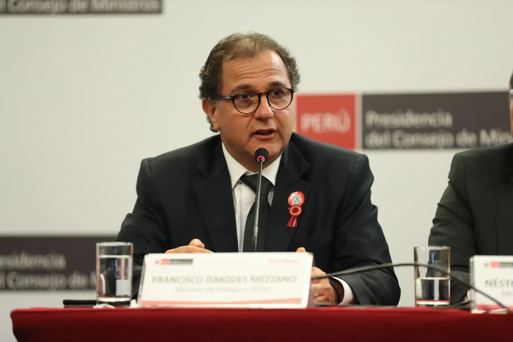 Ministro de Energía y Minas, Francisco Ísmodes. ANDINA/Prensa Presidencia