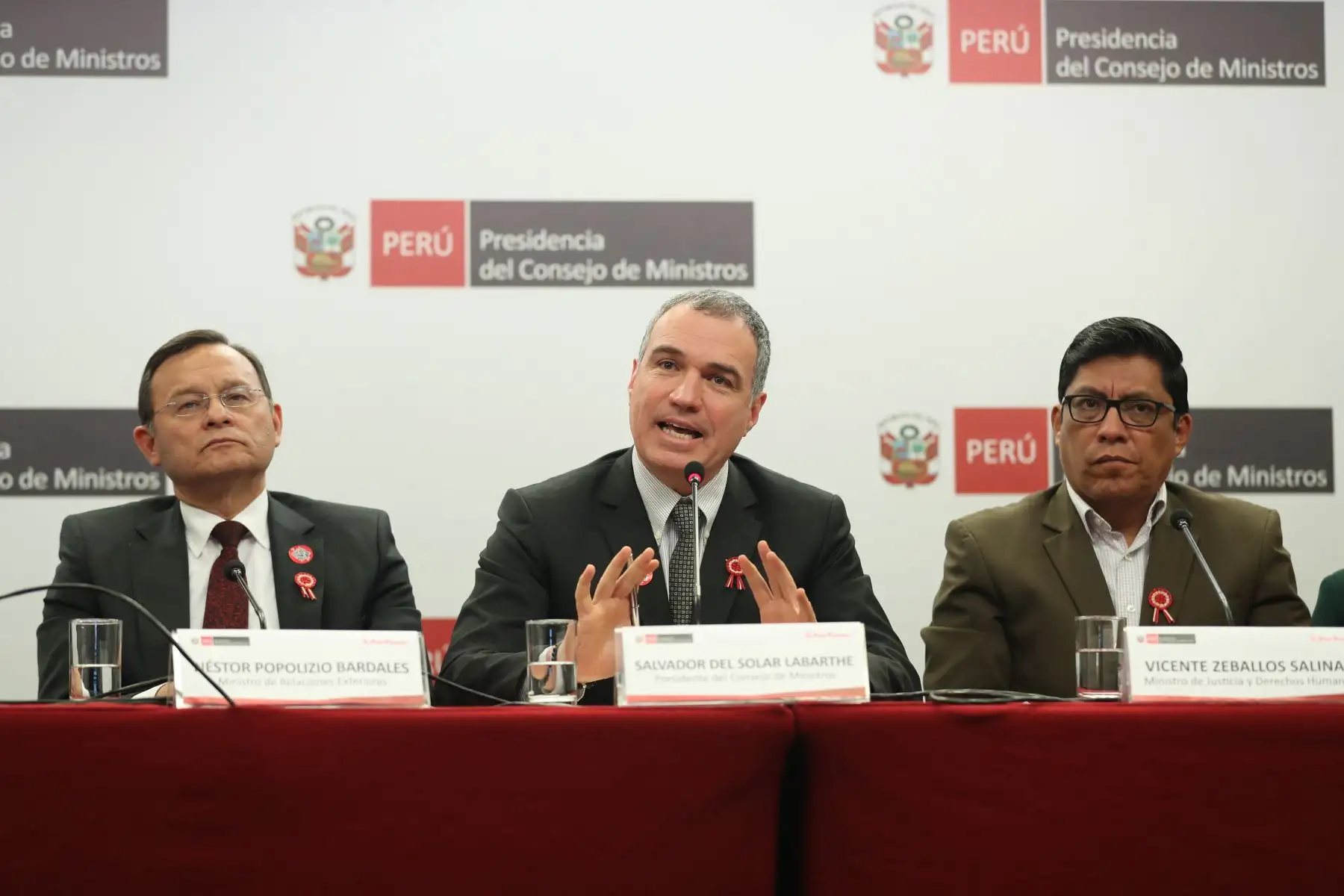 Primer ministro, Salvador del Solar brinda conferencia de prensa para abordar temas de la coyuntura nacional luego de la reunión del Consejo de Ministros.
Foto: ANDINA/Prensa Presidencia