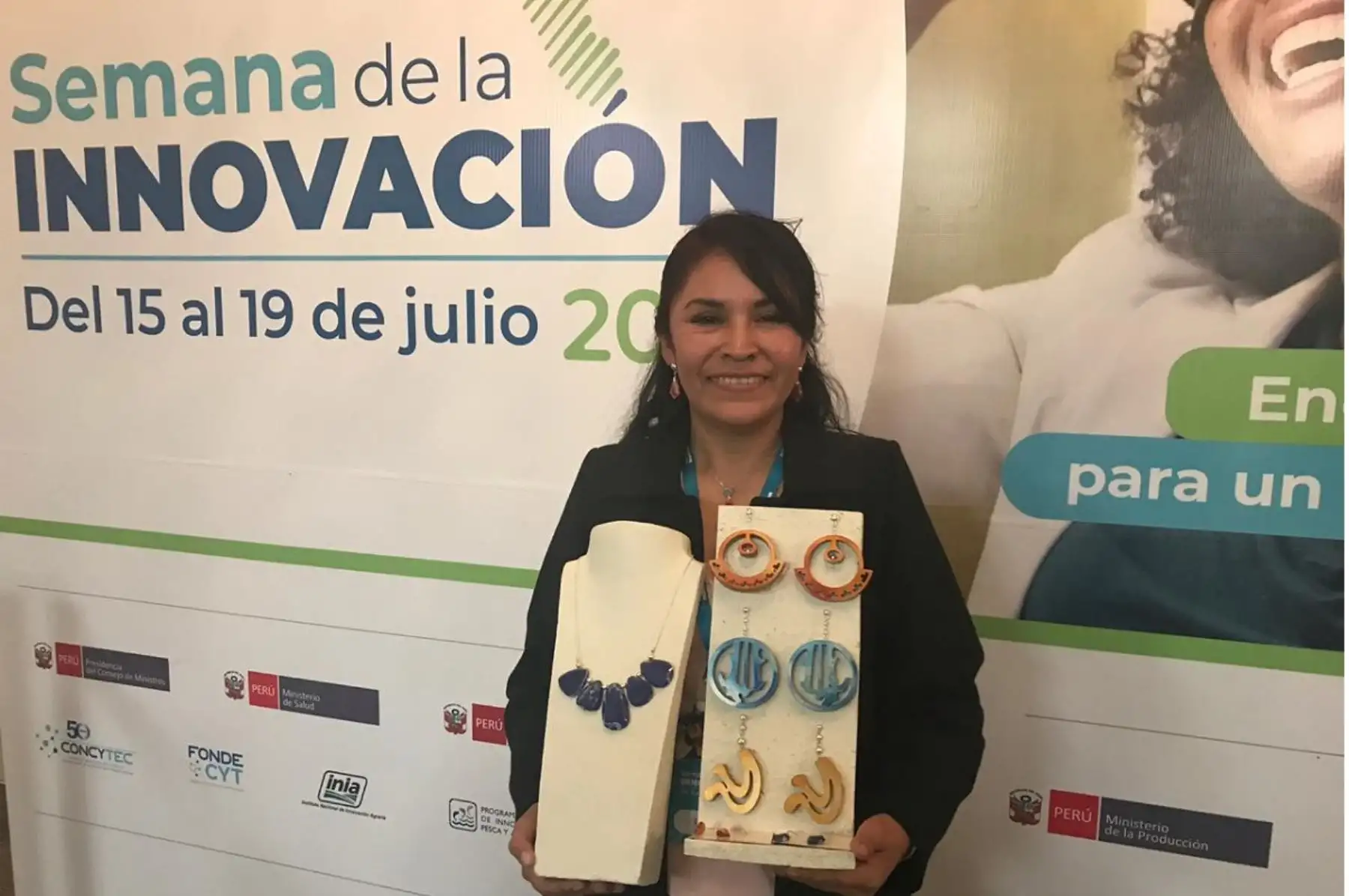 Lola Apolinario apuesta por la moda sostenible