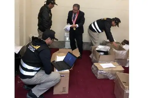 El fiscal Sánchez ingresó al despacho ocupado por Hinostroza Pariachi en el Palacio de Justicia. Andina/Difusión