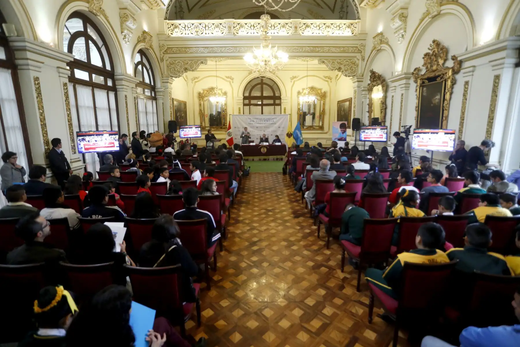 Presentaron la campaña, Lima ciudad que se juega por la no violencia hacia su niñez, como parte del legado social de los Juegos Panamericanos y Parapanamericanos Lima 2019. Con la presencia del alcalde de Lima Jorge Muñoz, Presidente COPAL Carlos Neuhaus, de UNICEF Olga Isaza Foto: ANDINA/Josue Ramos