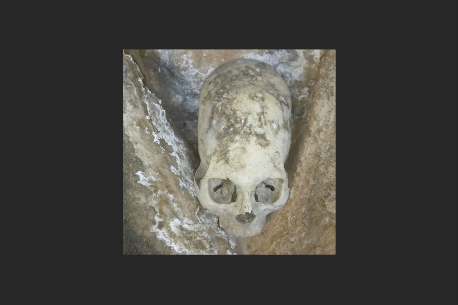 Escolares hallan cráneo modificado en zona arqueológica de Jauja.