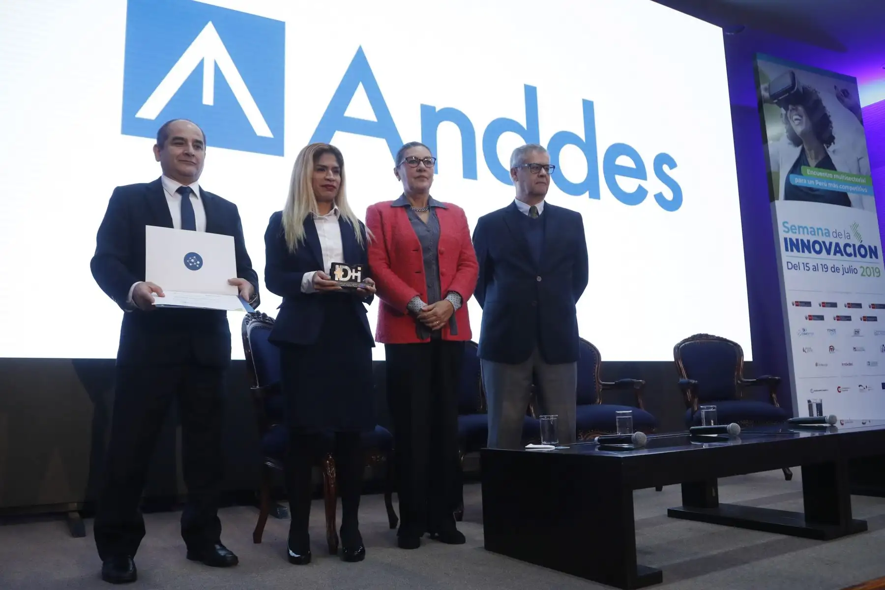 Reconocimiento a la empresa Andes, en la Semana Nacional de la Innovación. Foto: ANDINA/Josue Ramos