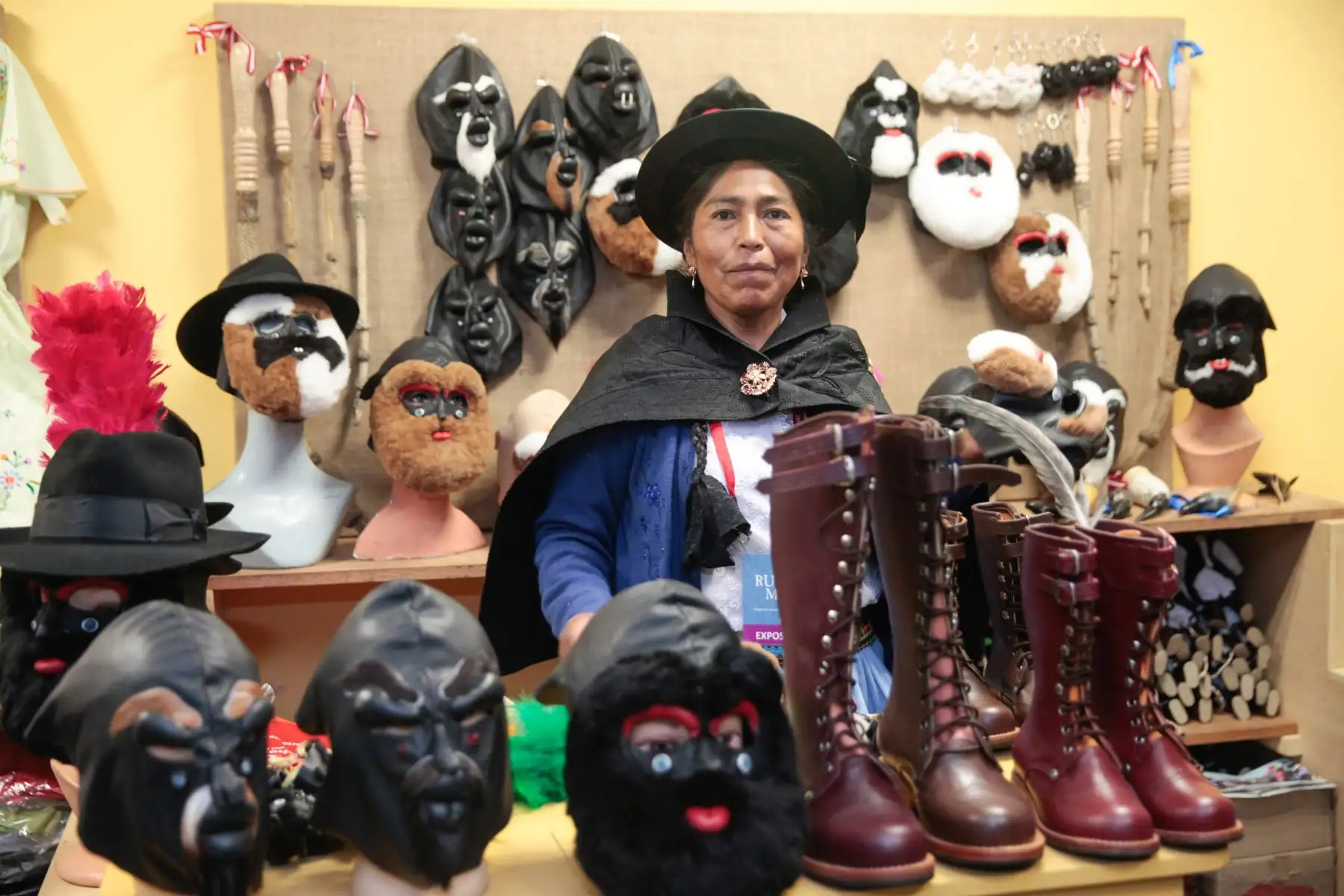 Feria Ruraq maki, Hecho a mano”, exposición-venta de arte tradicional para impulsar el patrimonio cultural inmaterial de los pueblos del país, reflejado en los más finos trabajos de sus artesanos.Foto: ANDINA/ Miguel Mejía