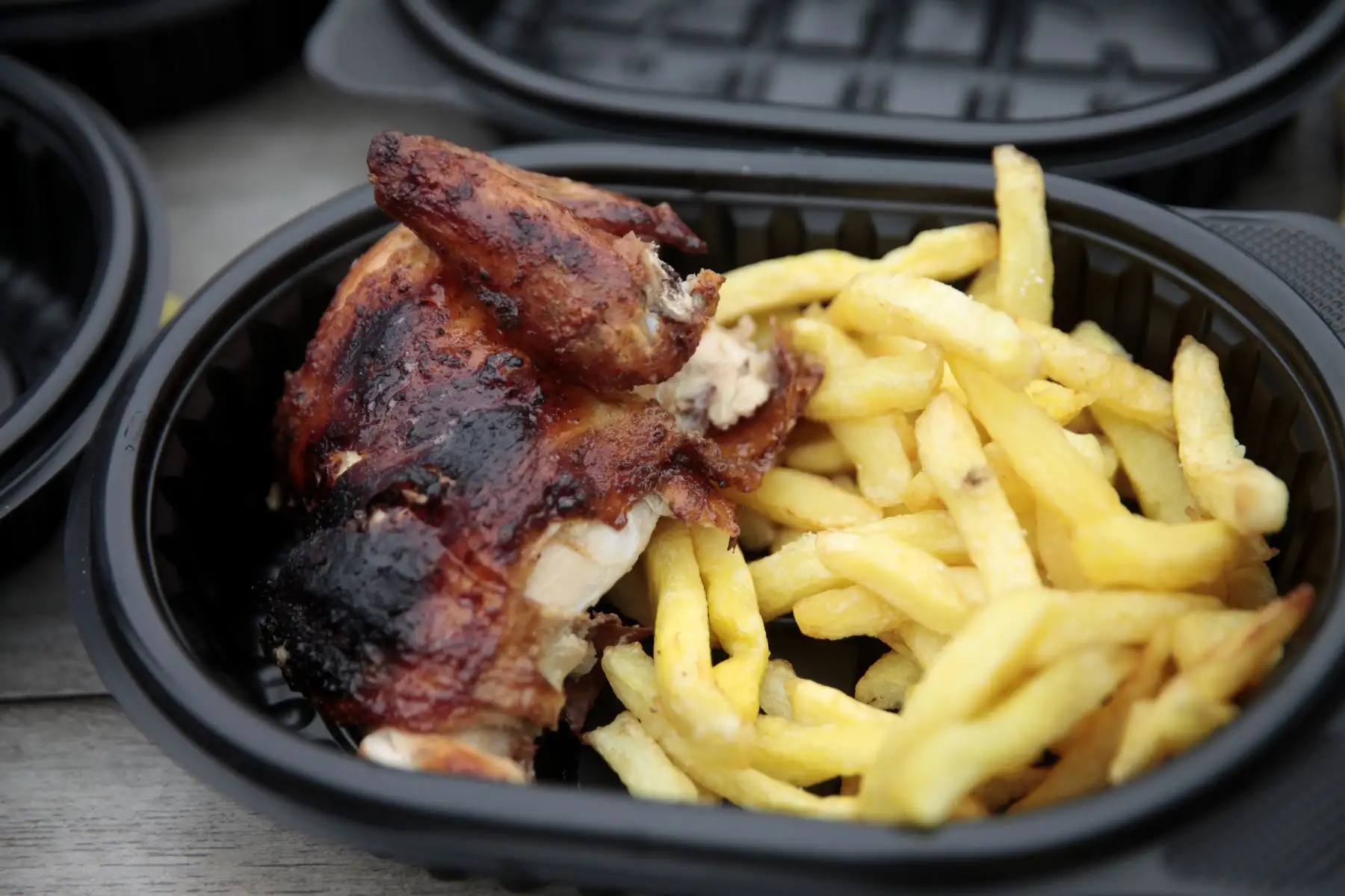 Como antesala al día del Pollo a la Brasa, la Asociación Peruana de Avicultura comparte almuerzo para los niños del Puericultorio Pérez Araníbar en coordinación con el MINAGRI y los restaurantes del segmento.
Foto: ANDINA/Miguel Mejía