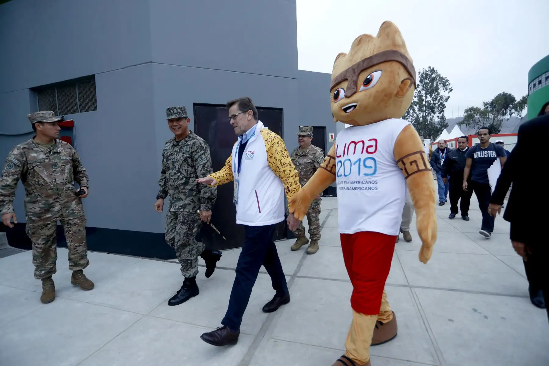 El presidente del Comité Organizador de Lima 2019, Carlos Neuhaus visito la EMCH, donde se llevarán a cabo las competencias de Pentatlón Moderno, Natación, Salto de ecuestre, Levantamiento de Pesas y Físico Culturismo. Foto: ANDINA/Josue Ramos