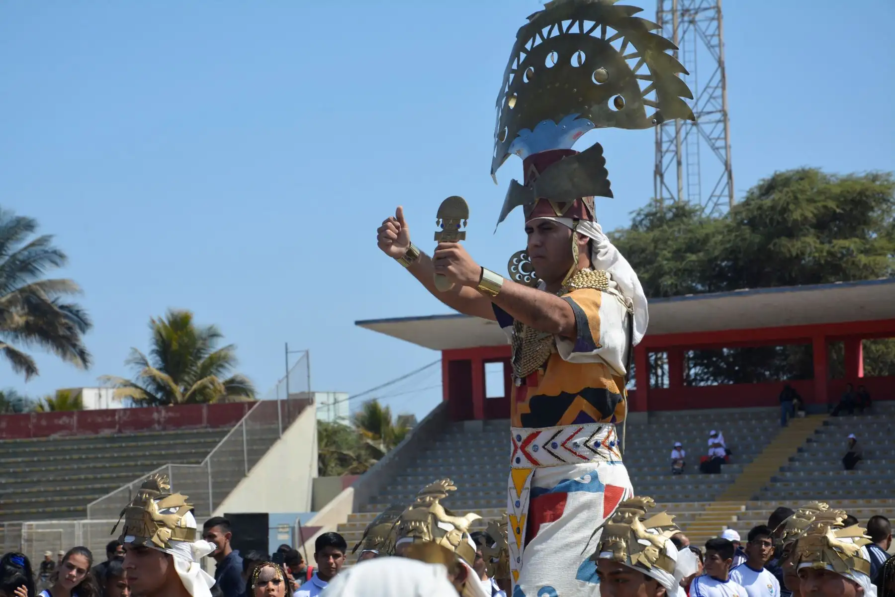 Deportistas y pobladores de Chiclayo recibieron la Antorcha Lima 2019.
Foto: Lima 2019