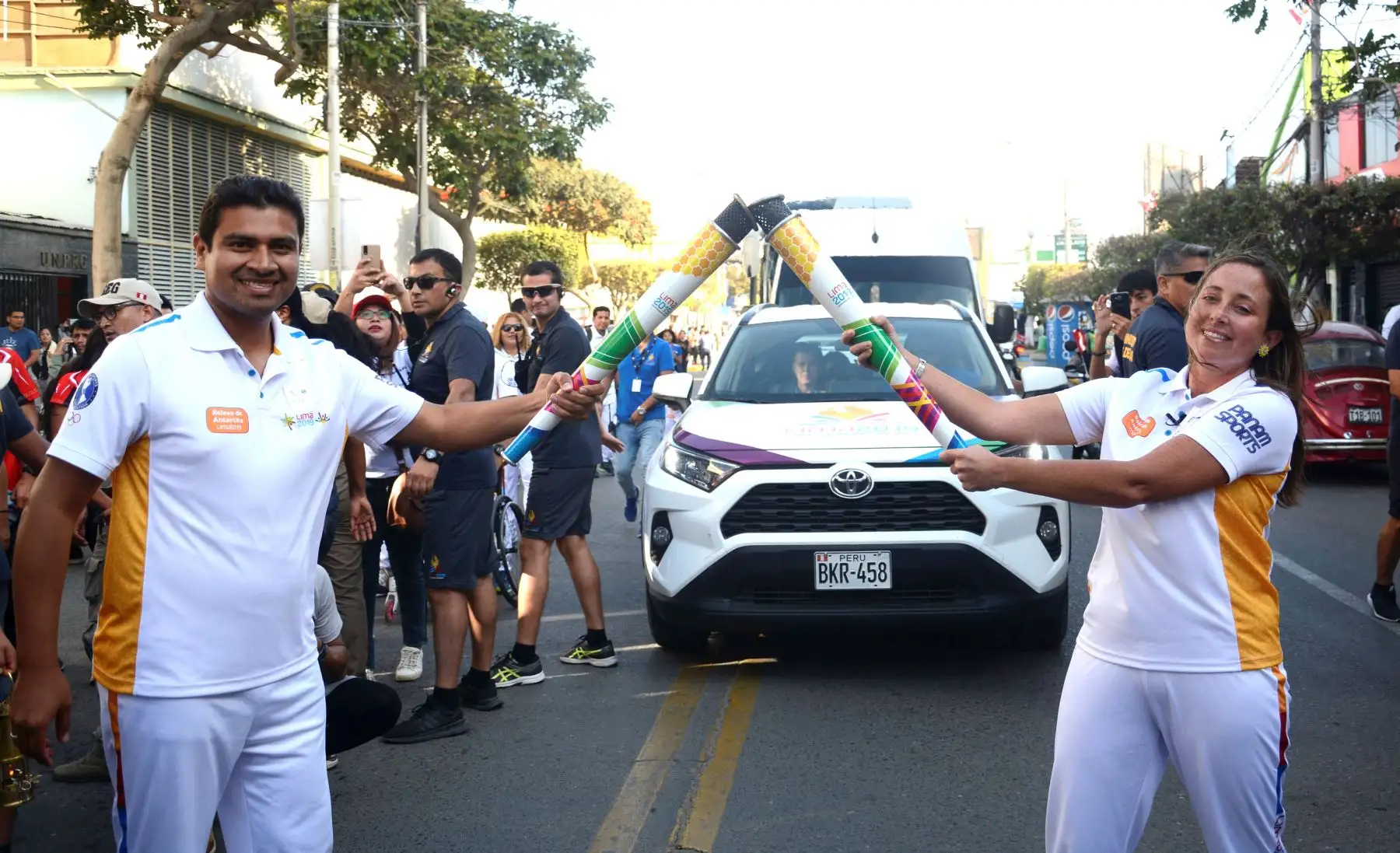Deportistas y pobladores de Chiclayo recibieron la Antorcha Lima 2019.
Foto: Lima 2019
