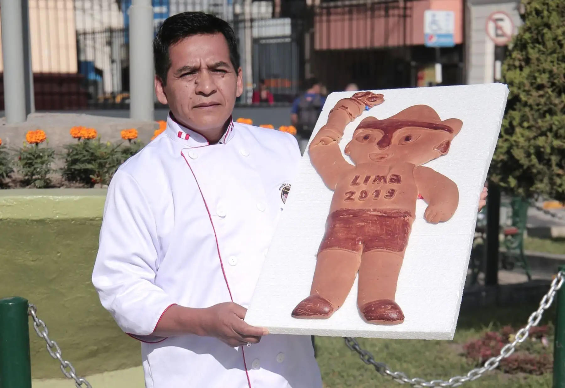 Deportistas y pobladores de Chiclayo recibieron la Antorcha Lima 2019.
Foto: Lima 2019