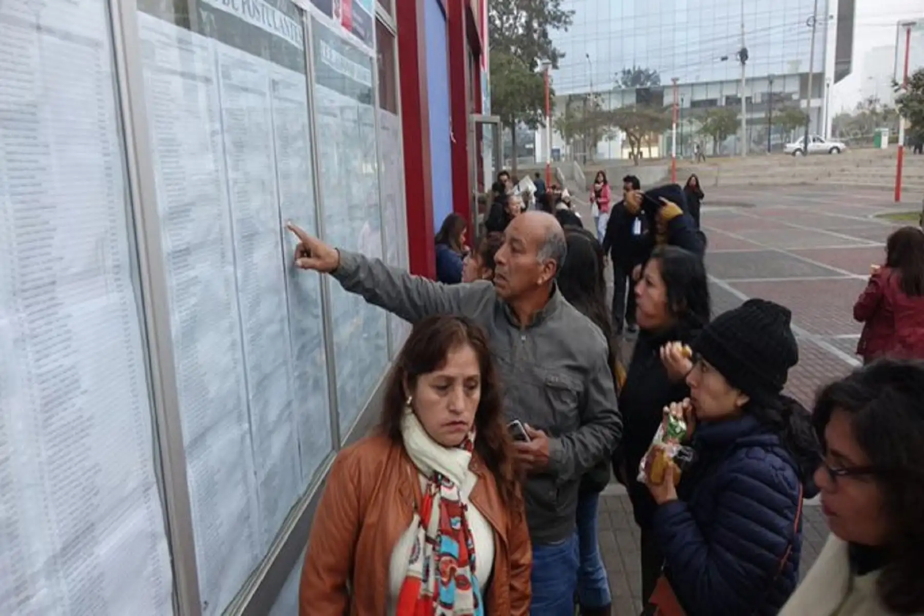 Cerca de 211,000 profesores rindieron la evaluación para nombramiento. Foto: Twitter Minedu