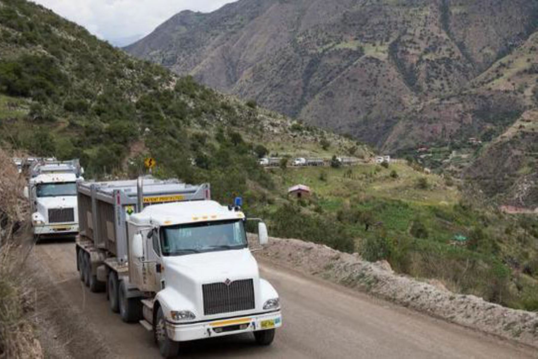 Mejoramiento y conservación de más de 2,000 kilómetros de vías en Cusco permitirá sacar producción a nuevos mercados.