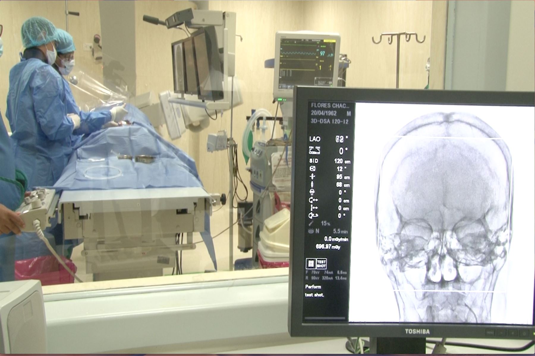 Procedimiento con moderno angiógrafo del hospital Carrión salvavidas de pacientes con problemas cerebrovasculares, Foto: Andina/Difusión