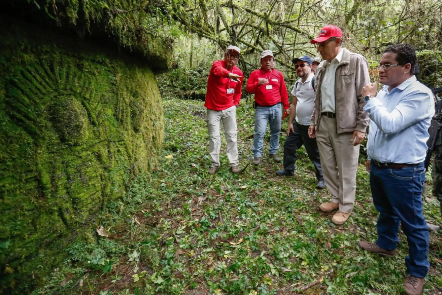 El presidente Martín Vizcarra y el ministro de Comercio Exterior Edgar Vásquez recorrieron El Gran Pajatén como parte de las acciones para ponerlo en valor y convertirlo en un nuevo atractivo turístico del Perú.Foto:ANDINA/MINCETUR