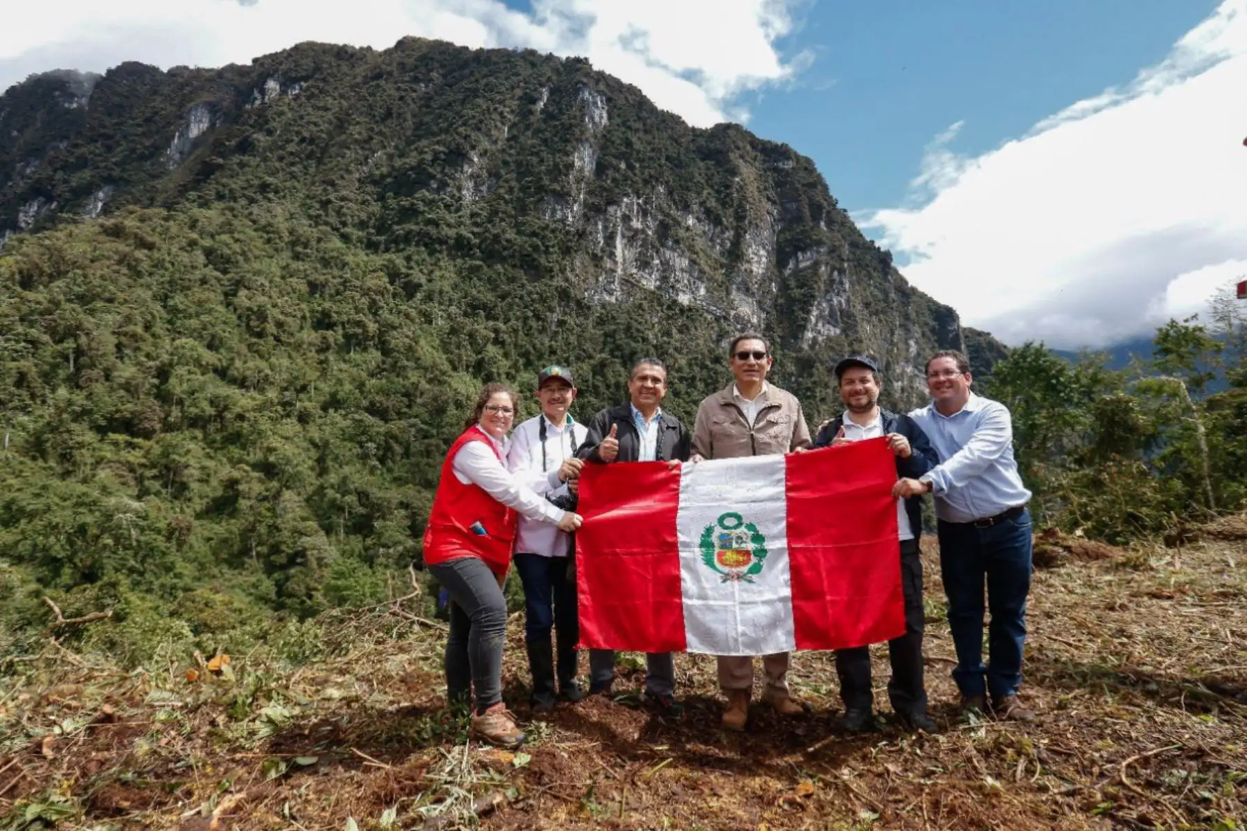 El presidente Martín Vizcarra y el ministro de Comercio Exterior Edgar Vásquez recorrieron El Gran Pajatén como parte de las acciones para ponerlo en valor y convertirlo en un nuevo atractivo turístico del Perú.Foto:ANDINA/MINCETUR