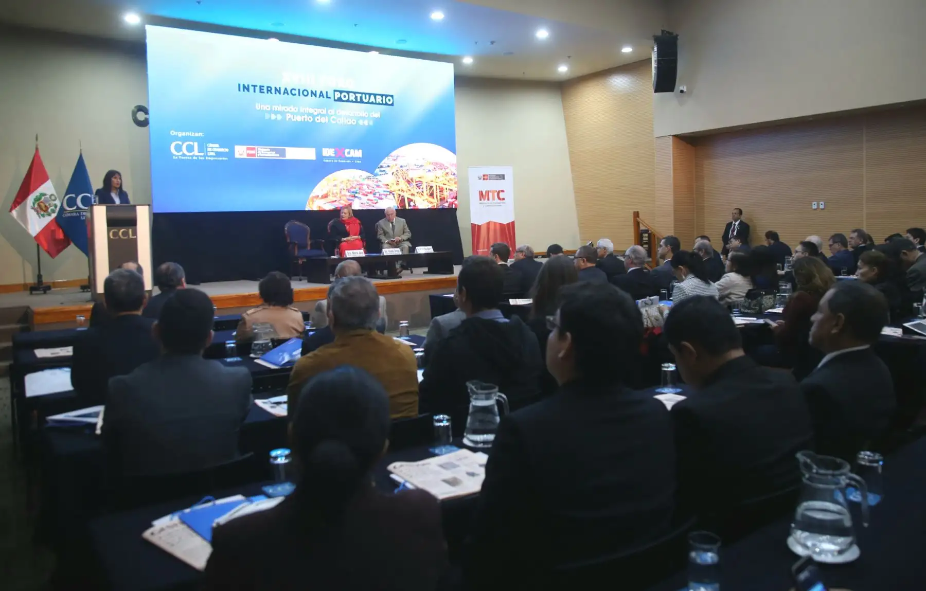 Ministra María Jara participó en el XVIII Foro Internacional Portuario en la Cámara de Comercio de Lima.
Foto: MTC