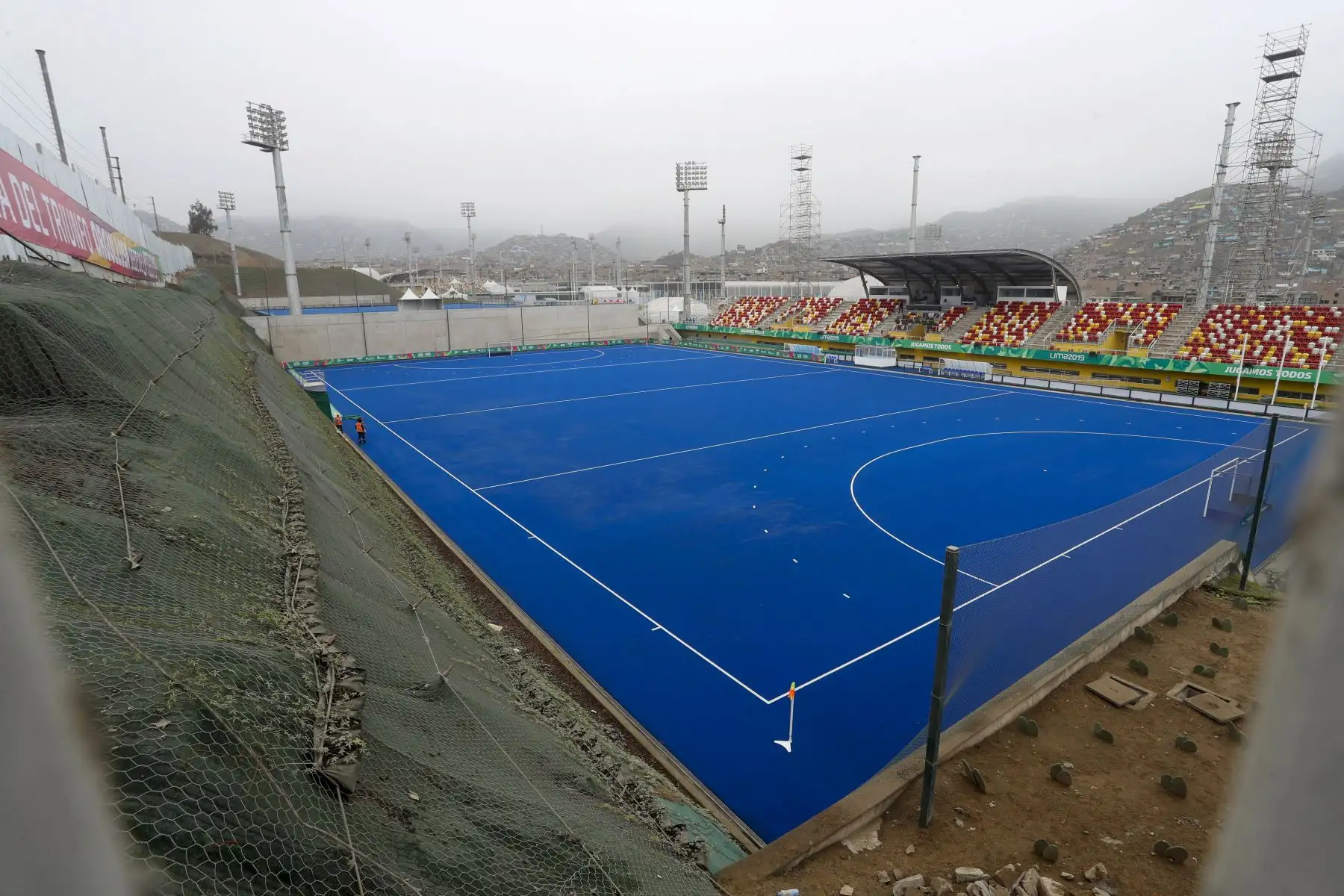 Complejo deportivo Andres Avelino Caceres del distrito Villa Maria el Triunfo escenarios hockey ya listos. Foto: ANDINA/Josue Ramos