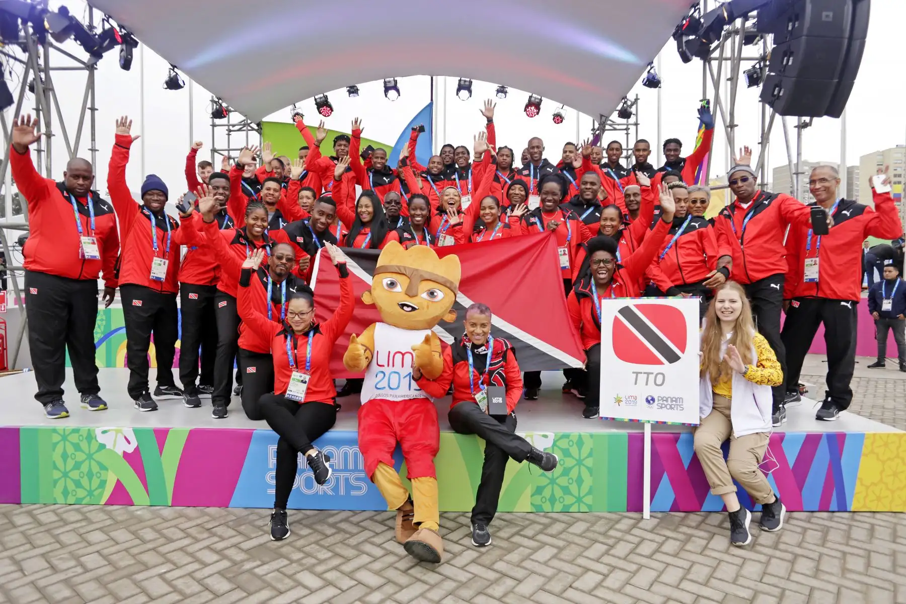 Emotiva bienvenida oficial a la Delegación Peruana en la Villa Panamericana.
Foto: Lima 2019
