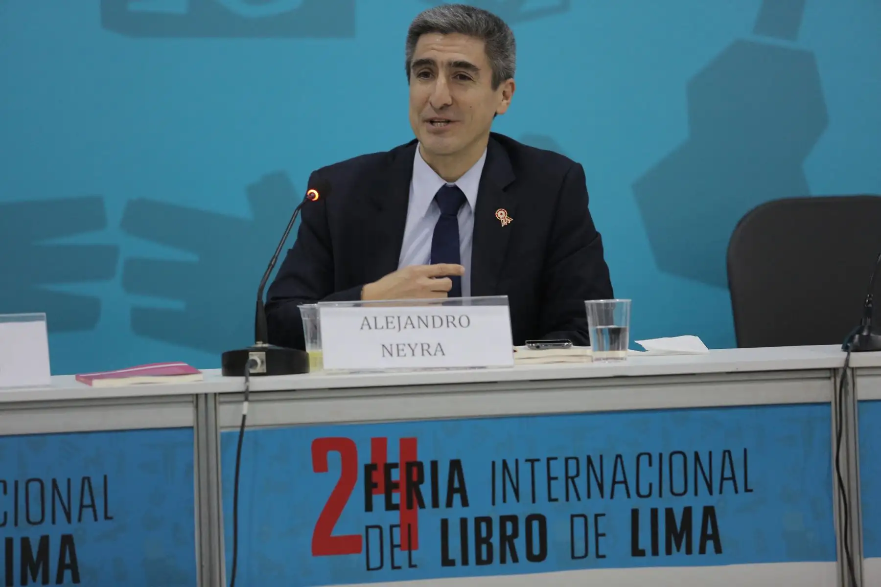 Presentación del libro "Peruanos de Ficción", del escritor peruano  y ex Ministro de Cultura, Alejandro Neyra en la Feria Internacional del Libro de Lima 2019.
Foto: ANDINA/David Huamaní