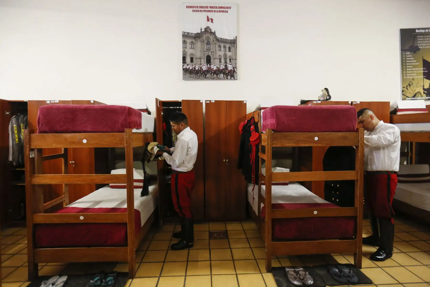 La historia militar cuenta que este regimiento de caballería se desempeñó como escolta de los presidentes de la República desde 1904, pero recién en una resolución de 1949 se le nombró Regimiento de Caballería Mariscal Domingo Nieto, Escolta del Presidente de la República. Foto: ANDINA/Carla Patiño/Prensa Presidencia