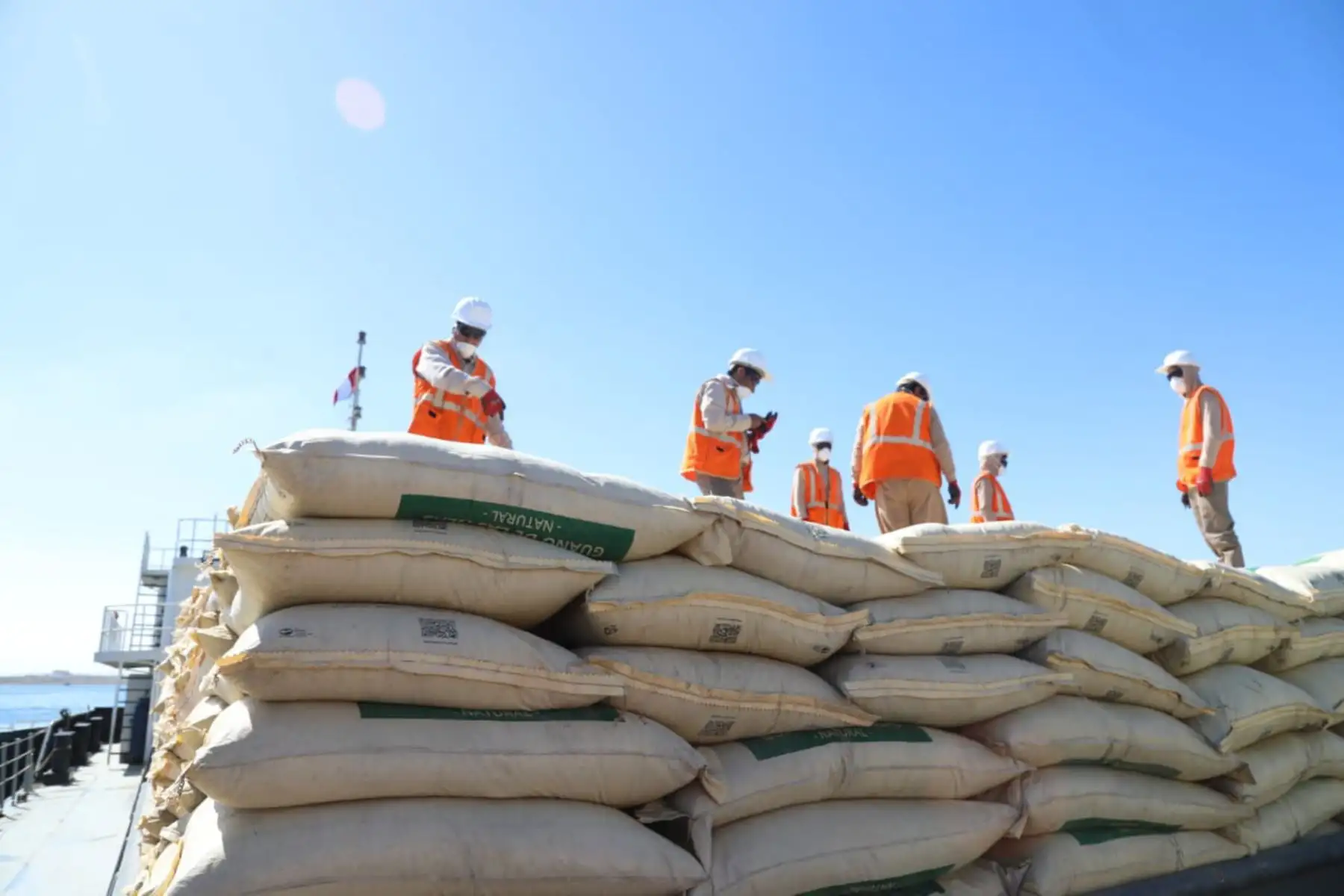 Minagri prioriza la entrega de guano de las islas para la agricultura familiar.