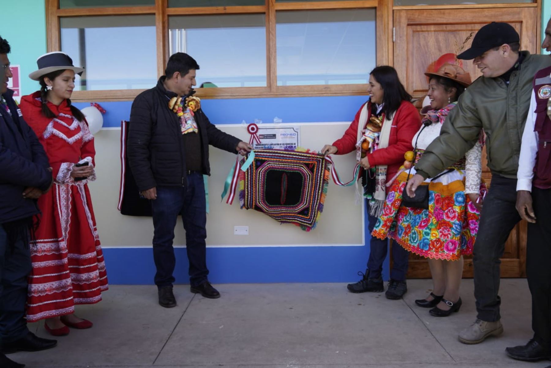 Minedu inaugura nueva infraestructura educativa para 3 colegios de la región Huancavelica. ANDINA/Difusión