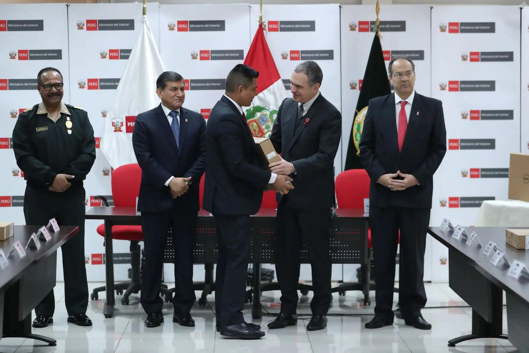 Presidente del Consejo de Ministros, Salvador del Solar, acude junto al titular del Interior, Carlos Morán, el comandante general de la Policía y otras autoridades al acto de reconocimiento de los policías destacados durante el mes de junio. Foto: ANDINA/Difusión