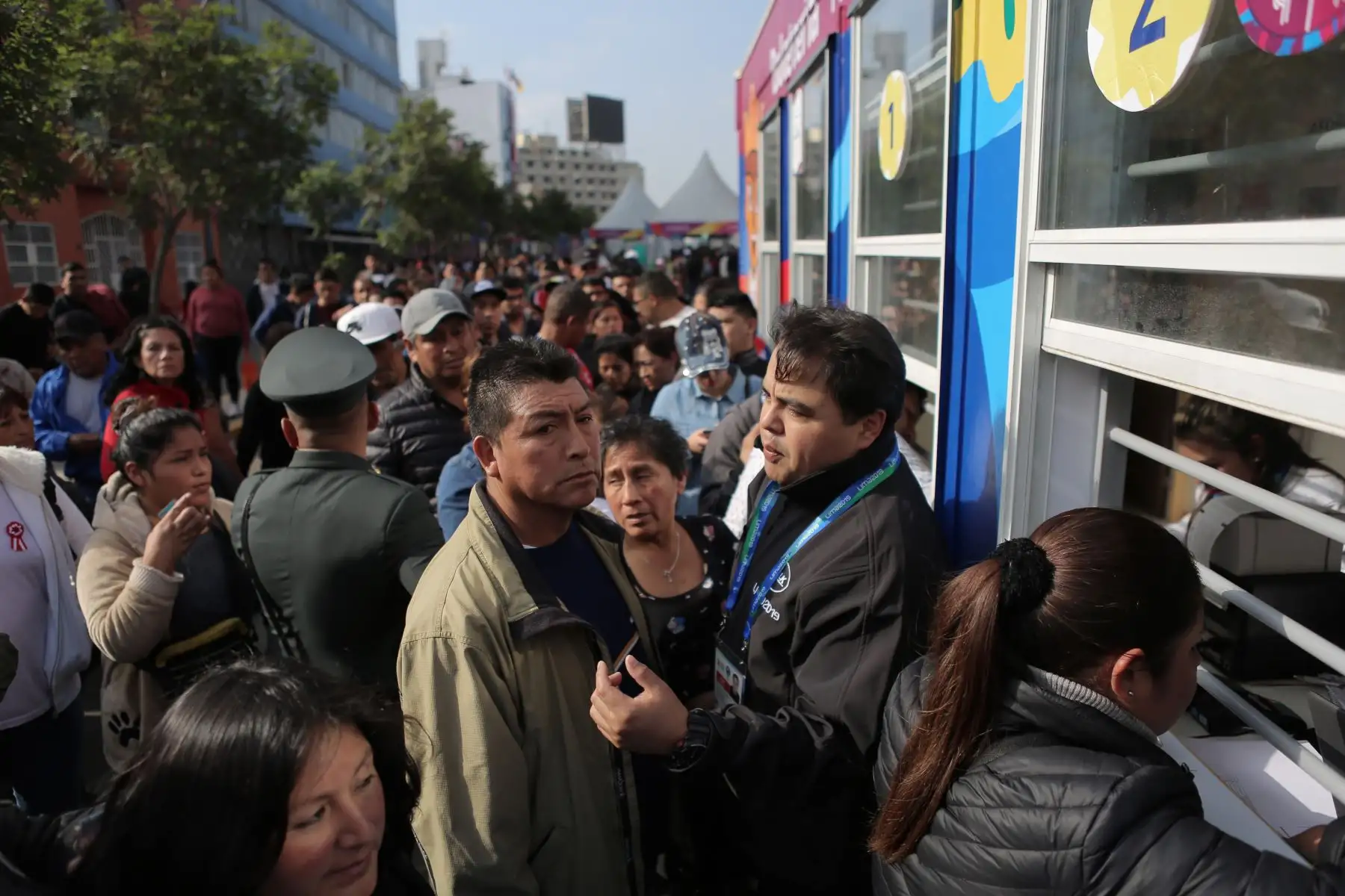 Imágenes previas a la ceremonia de inauguración de los Panamericanos Lima 2019 en los alrededores del Estadio Nacional.
Foto: ANDINA/David Huamaní